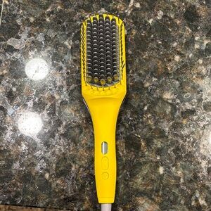 Drybar Brush Crush Styling Tool